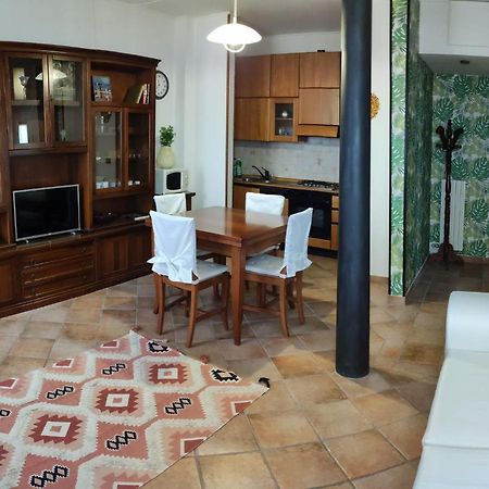 Sarika House Apartment เมสเตร ภายนอก รูปภาพ