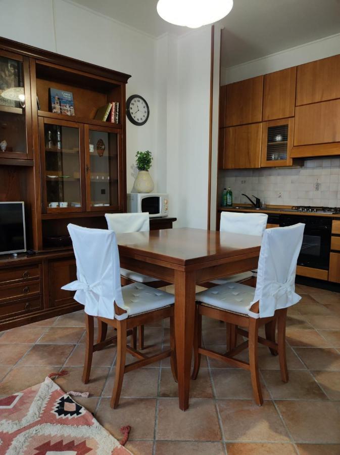 Sarika House Apartment เมสเตร ภายนอก รูปภาพ