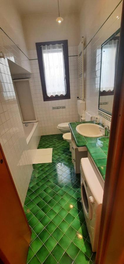 Sarika House Apartment เมสเตร ภายนอก รูปภาพ